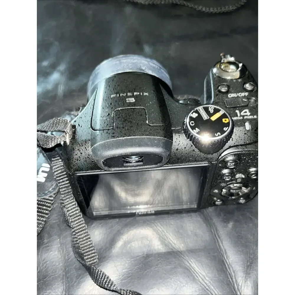Fuji Fine Pic S Camera neers Sim Card